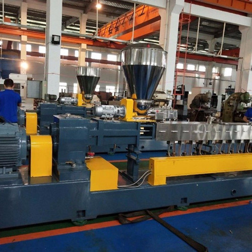 Three screw extruder